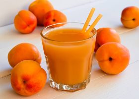 طريقة عمل سموثي المشمش