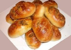 طريقة عمل الفطائر بالكفتة