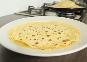 طريقة عمل عجينة الكريب بالسكر