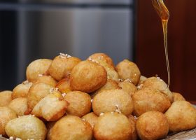 طريقة عمل اللقيمات البحرينية