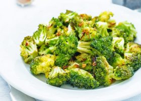 طريقة عمل بروكلي مشوي لايت