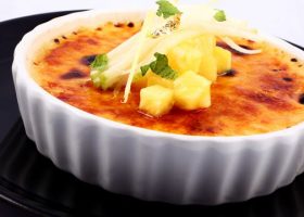 طريقة عمل كريم بروليه بالأناناس