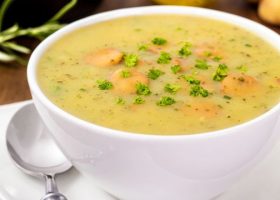 طريقة عمل شوربة الخضار المصرية