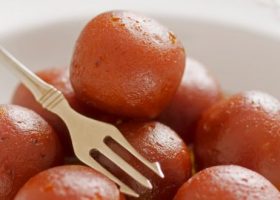 طريقة عمل جولاب جامون هندي