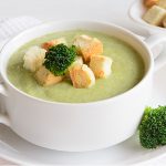 طريقة عمل شوربة البروكلي بالدجاج