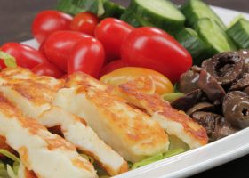 طريقة عمل جبنة حلوم مقلية