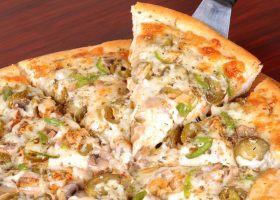 طريقة عمل البيتزا بالدجاج