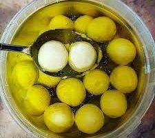 طريقة عمل كرات اللبنة بالزيت