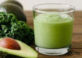طريقة عمل عصير الافوكادو بالزبادي