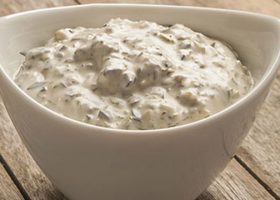 طريقة عمل ثومية بالبقدونس