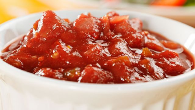 طريقة عمل سلطة الطماطم المشوية