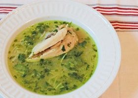 طريقة عمل شوربة دجاج اماراتية