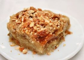 طريقة عمل حلى السميد بالتمر الإماراتي