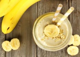 طريقة عمل سموثي الموز والشوفان