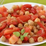 طريقة عمل سلطة الحمص والخضار