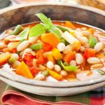 طريقة عمل شوربة المينستروني الإيطالية