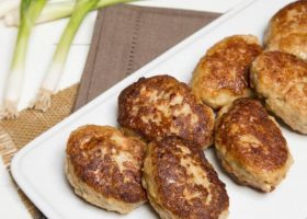 طريقة عمل كفتة الدجاج المقلية
