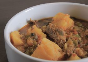 طريقة عمل مرق لحم إماراتي