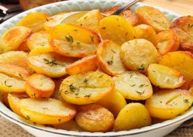 طريقة عمل بطاطس مشوية