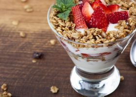 طريقة عمل الشوفان مع الزبادي