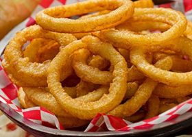 طريقة عمل حلقات البصل البانيه