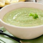 طريقة عمل شوربة الخيار الباردة