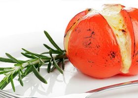 طريقة عمل طماطم محشوة بالجبن