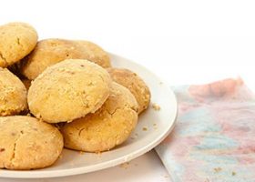 طريقة عمل البسكويت المغربي بالزبدة