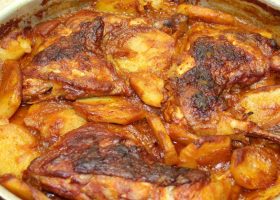 طريقة عمل صينية البطاطس بالفراخ