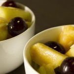 طريقة عمل سلطة الخوخ والشمام