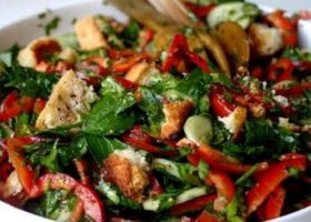 طريقة عمل فتوش الباذنجان