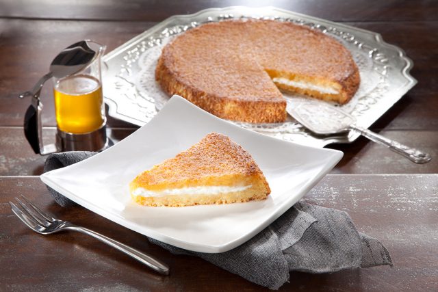 طريقة عمل البسبوسة بالقشطة والزبادي