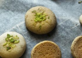 طريقة عمل الغريبة الكويتية بالفستق الحلبي