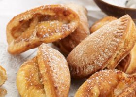 طريقة عمل فطائر التفاح