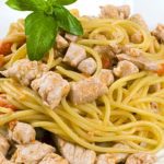 طريقة عمل النودلز بالتونة