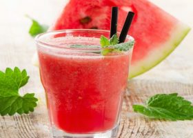 طريقة عمل سموثي البطيخ والبرتقال