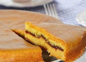 طريقة عمل كيكة محشية بالتمر