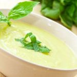 طريقة عمل شوربة الكوسا والنعناع
