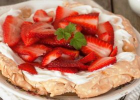 طريقة عمل حلى البافلوفا الروسي