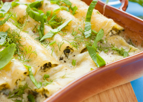 طريقة عمل الكانيلوني بالسبانخ والبشاميل