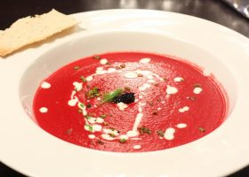 طريقة عمل حساء البورشت الأوكراني