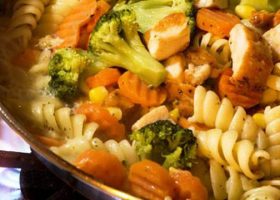 طريقة عمل الباستا بالدجاج