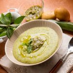 طريقة عمل شوربة الكوسا بالنعناع