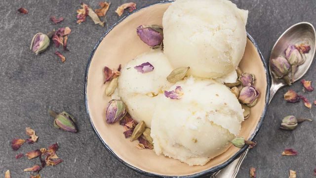 طريقة عمل ايس كريم الورد