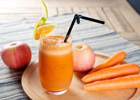 طريقة عمل عصير الجزر والتفاح