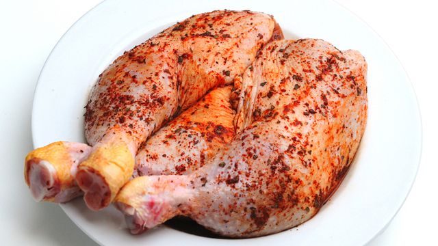 مدة حفظ الدجاج المتبل في الثلاجة
