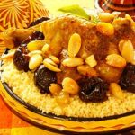 طريقة عمل طاجن الدجاج والخوخ