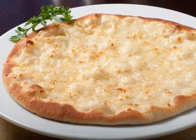 طريقة عمل مناقيش بالجبن العكاوي