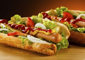 طريقة عمل سندويشات الهوت دوج