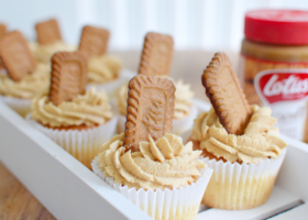 طريقة عمل كب كيك اللوتس